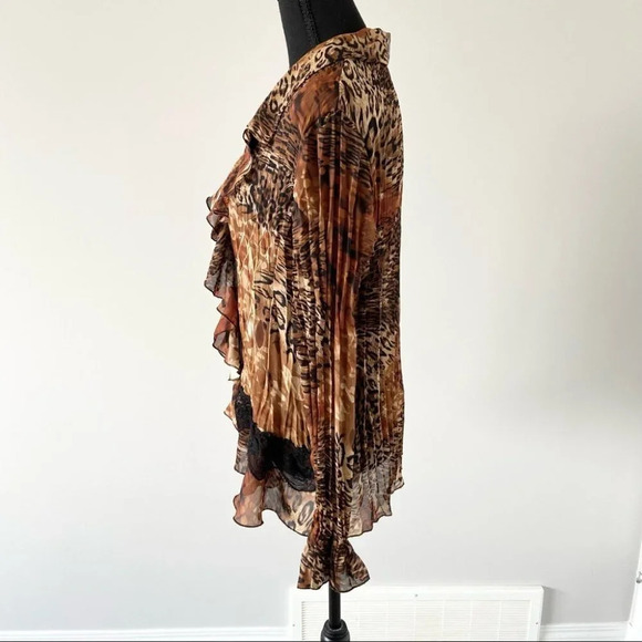 Laura Leopard Print Raffle  Blouse - Picture 2 of 16